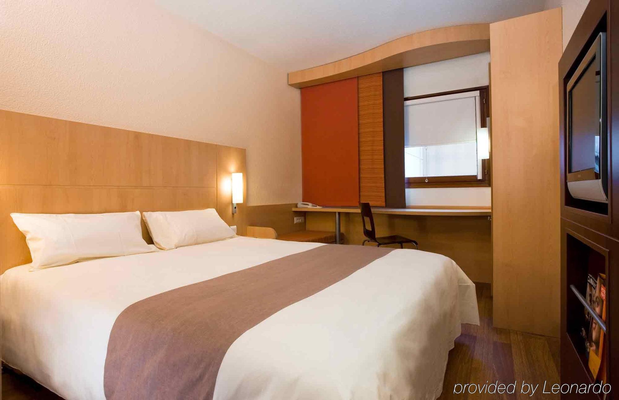 Ibis Vichy Hotel Eksteriør billede